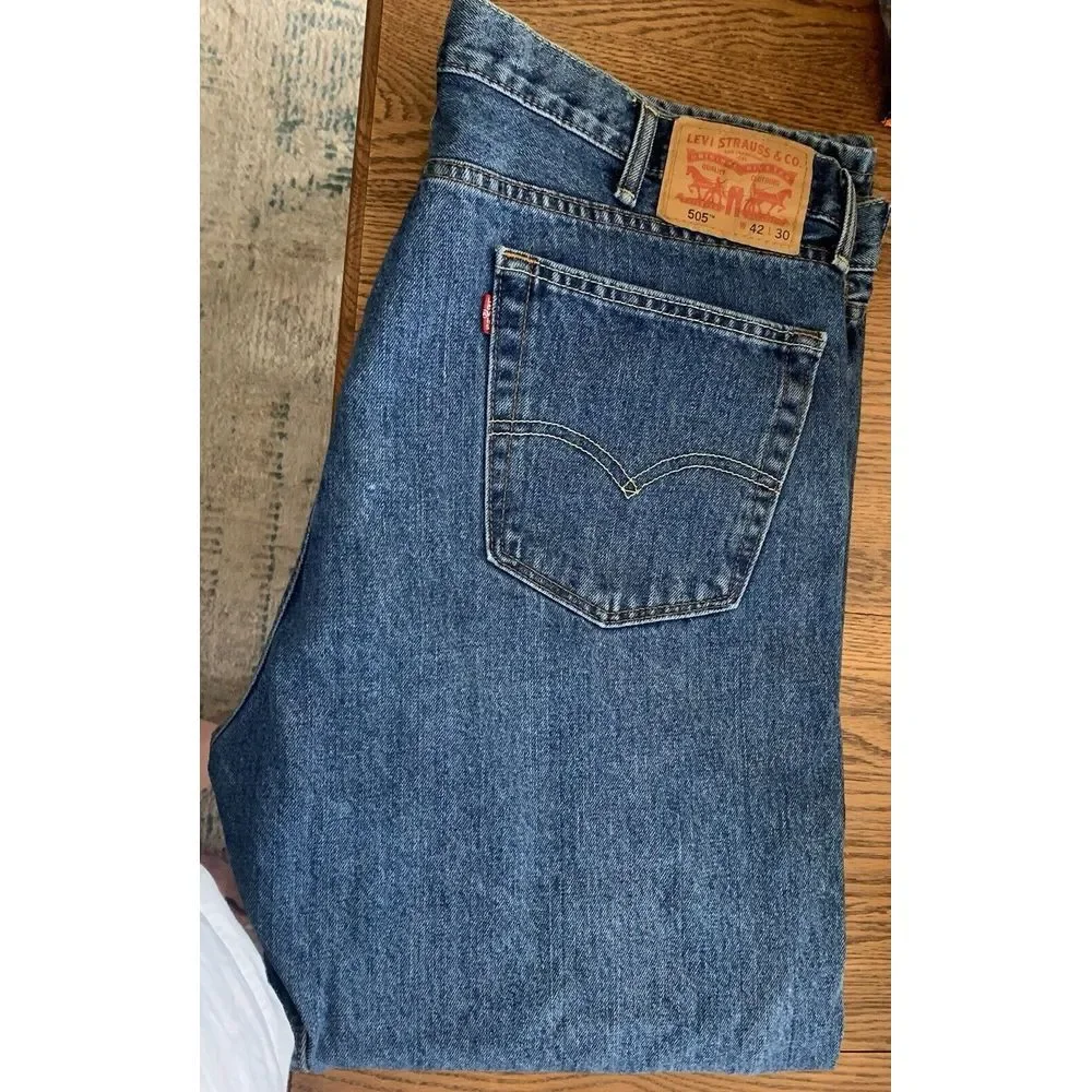 Levis elevate your